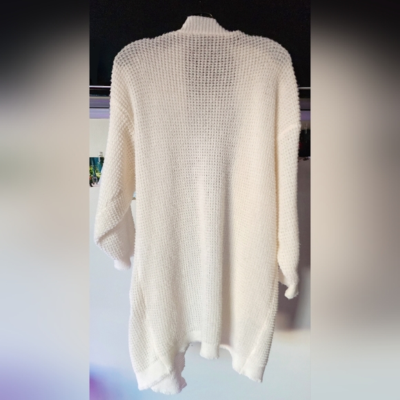 Chunky Knit Cream Batwing Cardigan Oversize Sweater Size Medium Loose - Picture 2 of 3